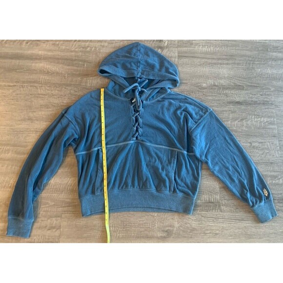 Fp Free People Movement Believe It Lace Up Crop Hoodie Blue Sweatshirt Size XS - Picture 1 of 5
